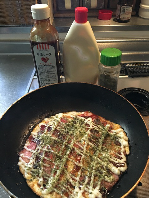 クルリンパしてソースとマヨと青のりなんかをかければほぼお好み焼き!